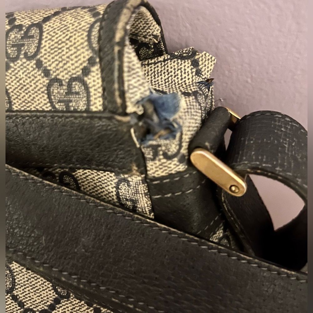 Gucci Vintage Leather Bag - Authentic - Picture 5 of 11